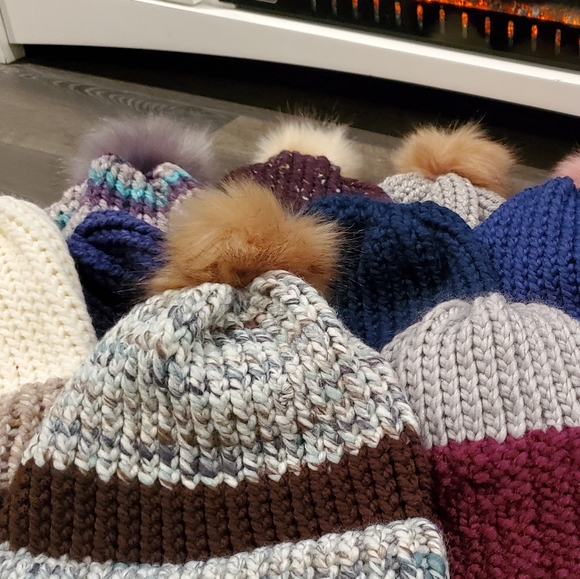 Hand knit hats - Picture 4 of 8